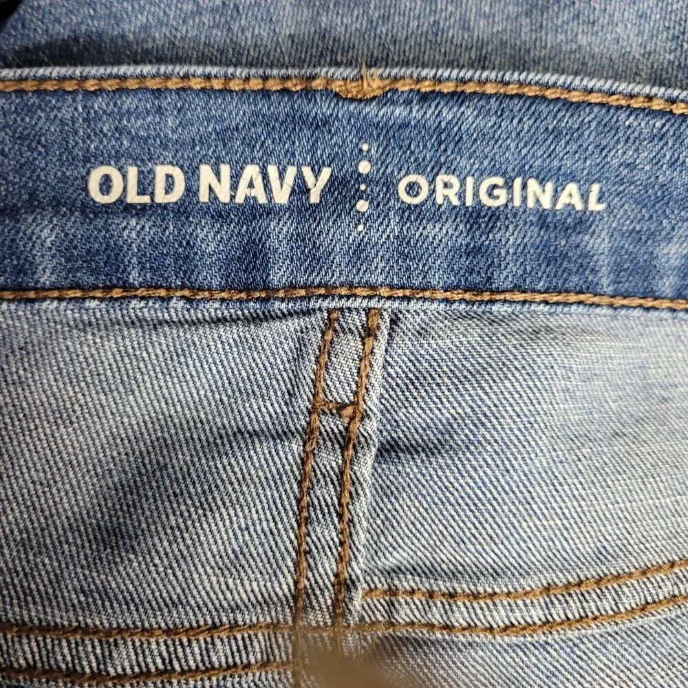 Old Navy Shorts Denim Jean Mid Rise Whiskered Cuffed Bermuda‎ Light Wash Blue 8